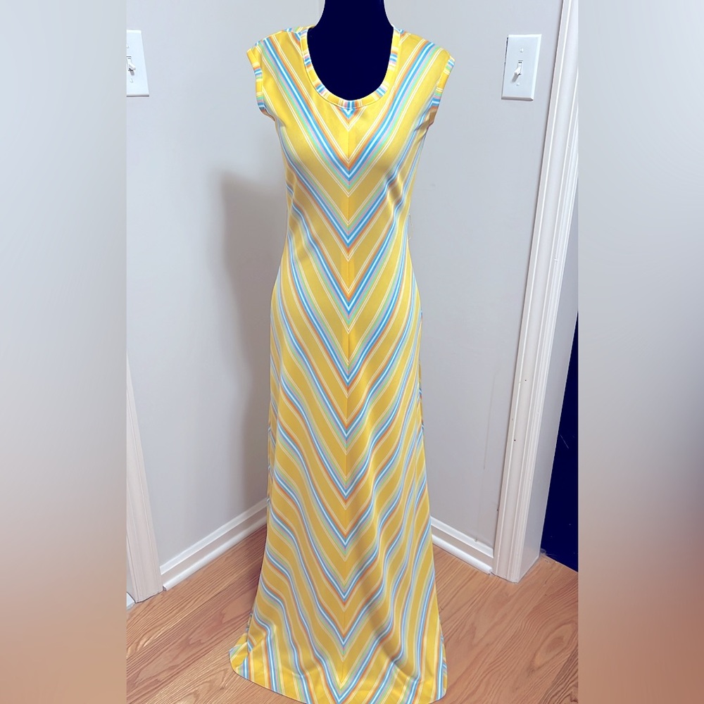1970s Saks Fifth Avenue Young Dimensions yellow maxi